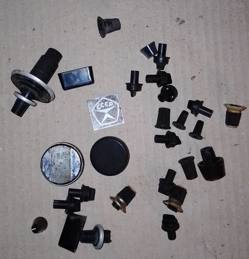 Разные ручки и запчасти от аппаратуры СССР с рубля