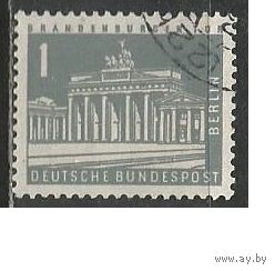 Западный Берлин. Бранденбургские ворота. 1957г. Mi#140.