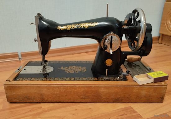 Швейная машинка пмз им. КАЛИНИНА СССР