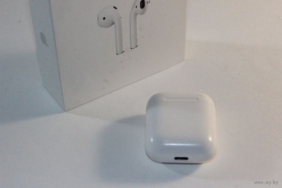 Наушники Apple AirPods 2 в зарядном футляре, Оригинал