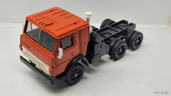 Автомодель СССР КамАЗ-5410