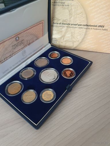 Италия 2005 год PROOF 1, 2, 5, 10, 20, 50 евроцентов, 1, 2 и 5 евро серебро в футляре