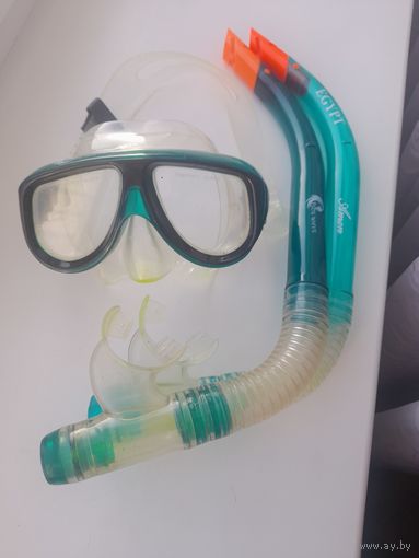 Маска и трубки для подводного плавания. Хороший набор из Египта, закалённое стекло.