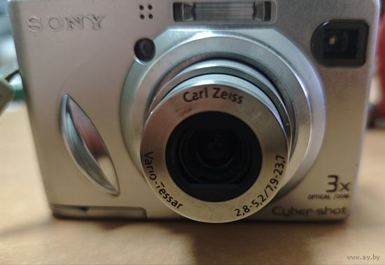 Sony Carl Zeiss. Цифровая Японская камера. Работает