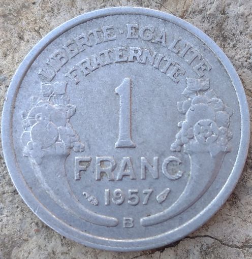 Франция 1 франк 1957 В. Возможен обмен