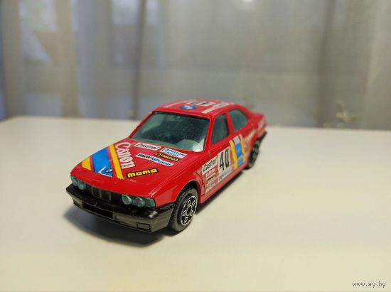 BMW 535i 1:43 Bburago Made in Italy машинка металлическая модель автомобиля бмв