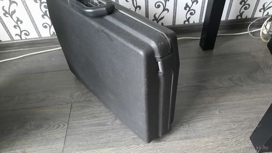 Чемодан дипломат фирменный.,,Samsonite,,