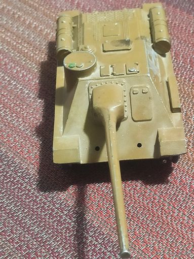 Модель "САУ-100" из СССР