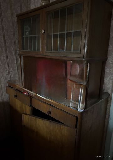 Очень старая мебель 60-70х годов