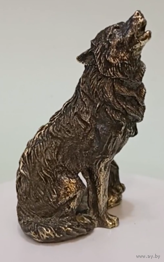 Статуэтка Волк воющий на Луну Бронза