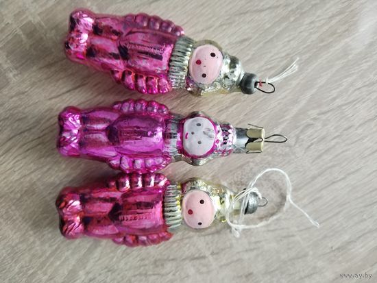 Космонавты