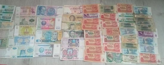 Много банкнот лотом