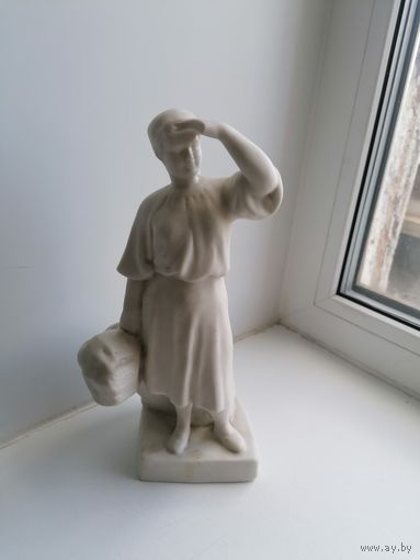 Статуэтка Девушка с снопом, ранние Вербилки, бисквит, Агитация