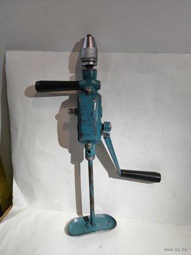 Дрель ручная двухскоростная.