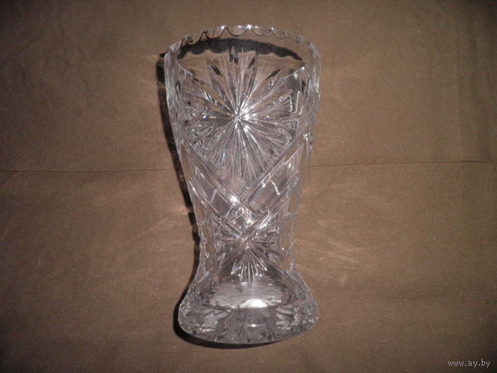 Ваза хрустальная (25 см.) времён СССР.С рубля.