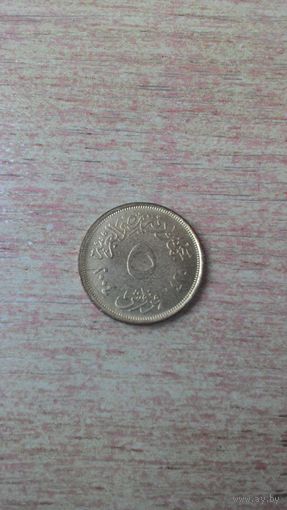 Египет, 5 пиастров 2004 года.
