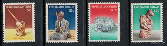 Нидерландские Антилы /1962/ Национальное Искусство / Серия 4 Марки