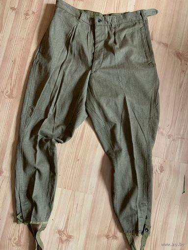 Только со склада советские галифе из диагоналевой ткани на фабричном штампе 60-х годов в редком размере 54-3 !!! Отсюда и цена.