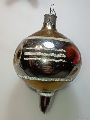 Ёлочные  игрушки ,  Юла , из СССР . С золотой краской .