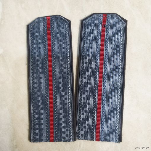 Погоны младшего офицерского состава милиции СССР на повседневную рубашку.