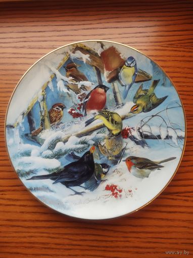 Тарелка центральная УРСУЛА БАНД 26 СМ серии "ЛЕСНЫЕ птицы зимой", Германия,Hutschenreuther, редкая!