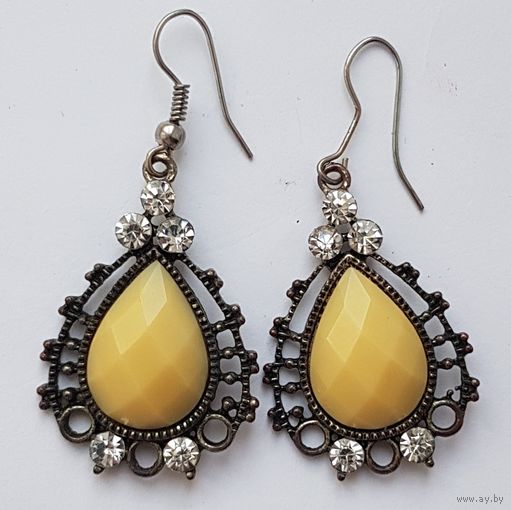 Серьги Капелька. Длина 5 см, ширина 2 см. 70-е годы