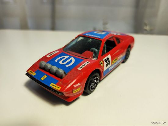Ferrari 308 GTB 1:43 Bburago Made in Italy машинка металлическая модель автомобиля Феррари