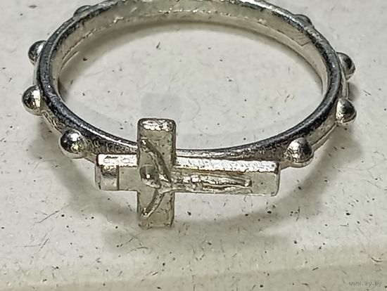 Кольцо с крестиком .