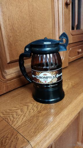 Пивная кружка, бокал.