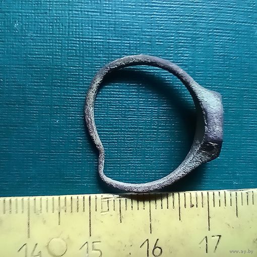 Перстень старинный с рисунком