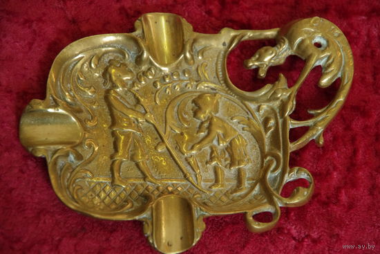 Пепельница латунная   11,7 см х 15,5 см