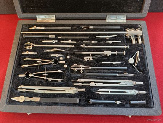 С рубля  без мц. готовальня москва. 35х24х5см. коробка 4.75р.