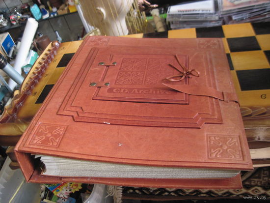 Большой альбом-папка в кожаном переплете с файлами А4.