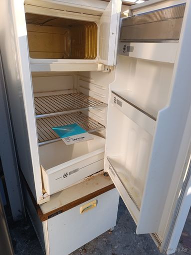 Мини холодильник с морозилкой Саратов 1225М 87 см доставка .