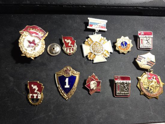 Зборный лот значков (все в отличном Сохране) 19 шт