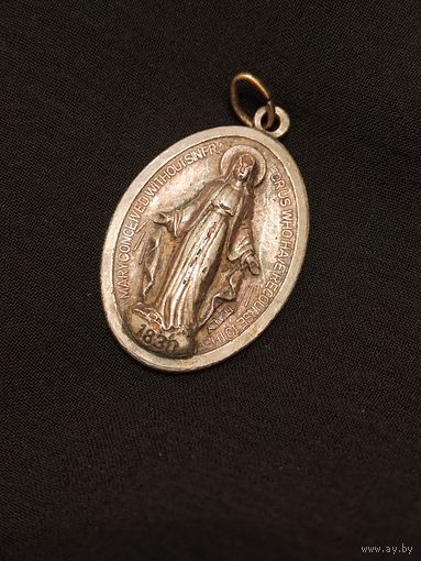 Медальон, кулон, подвеска Дева Мария Италия