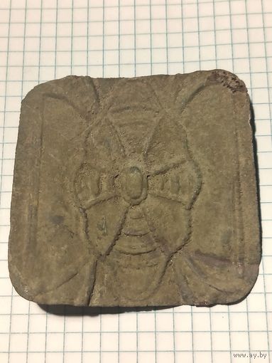 Старые женские пряжки.