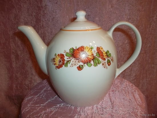 Чайник  фарфор. СССР. Рижский ф.з.