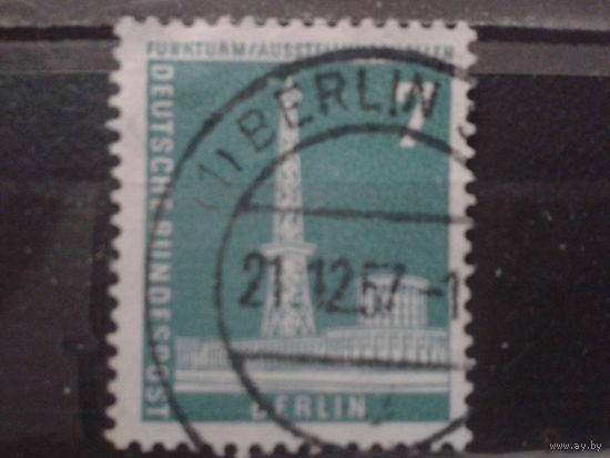 Берлин 1956 стандарт, стела Михель-0,3 евро гаш.