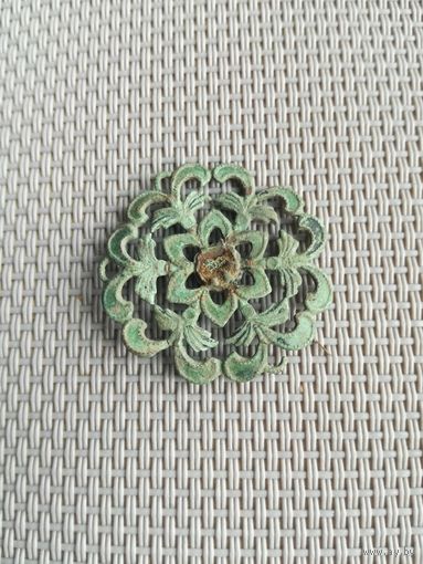 Пуговица брошь с рубля!