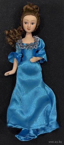 Кукла фарфоровая 8. С рубля.