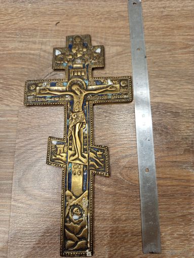 Крест старинный с эмалями.