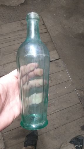Старинная бутылка