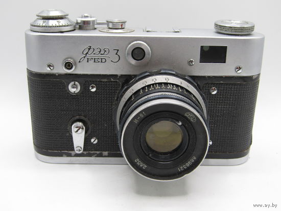 Фотоаппарат "ФЭД 3" с объективом "Индустар 61". В оригинальном чехле. СССР.