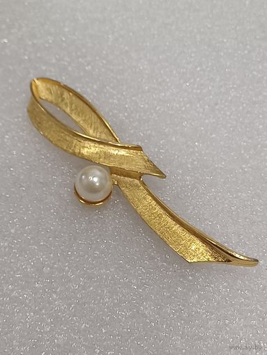 Все лоты с 1р.Изящная Брошь