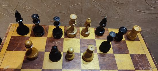 Фигуры шахматные дерево и пластик поштучно.