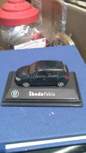 Машинка Skoda Fabia