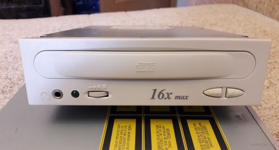 Ретро CD-ROM из 90-х, BTC (Philips) BCD-16XA + запасная лазерная головка Philips CDM12