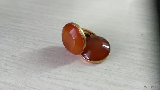 Запонки разные