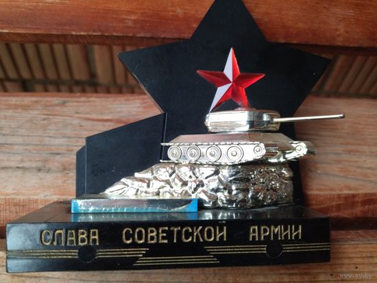 Статуэтка